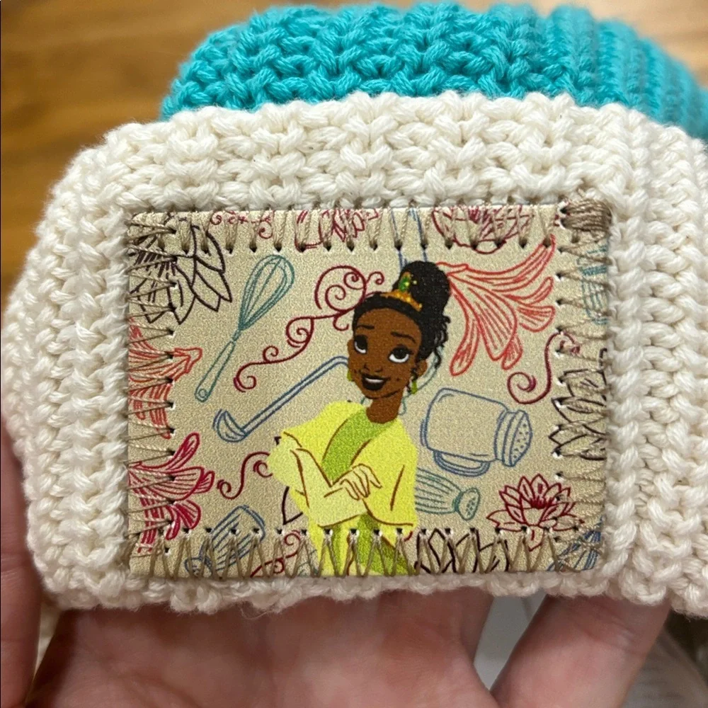 NWT Disney Parks x Love Your Melon Girls Princess Tiana Pom Pom Winter Hat